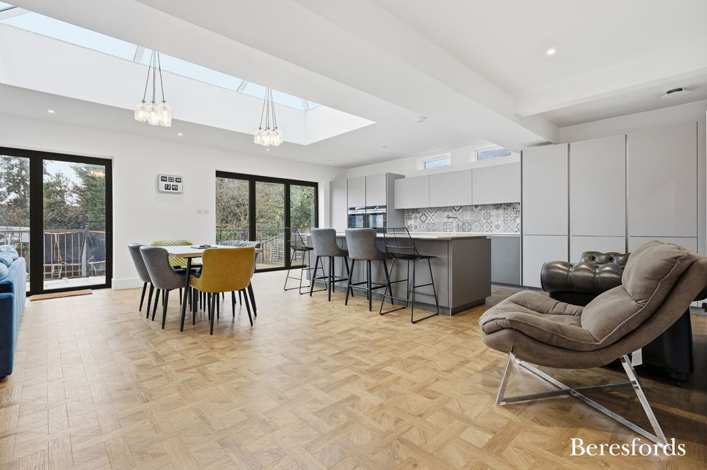 Property photo 2 of 31 Picture 2