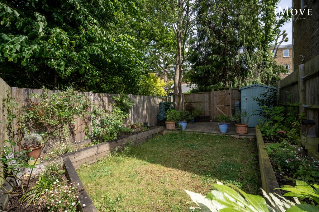 Property photo 3 of 23