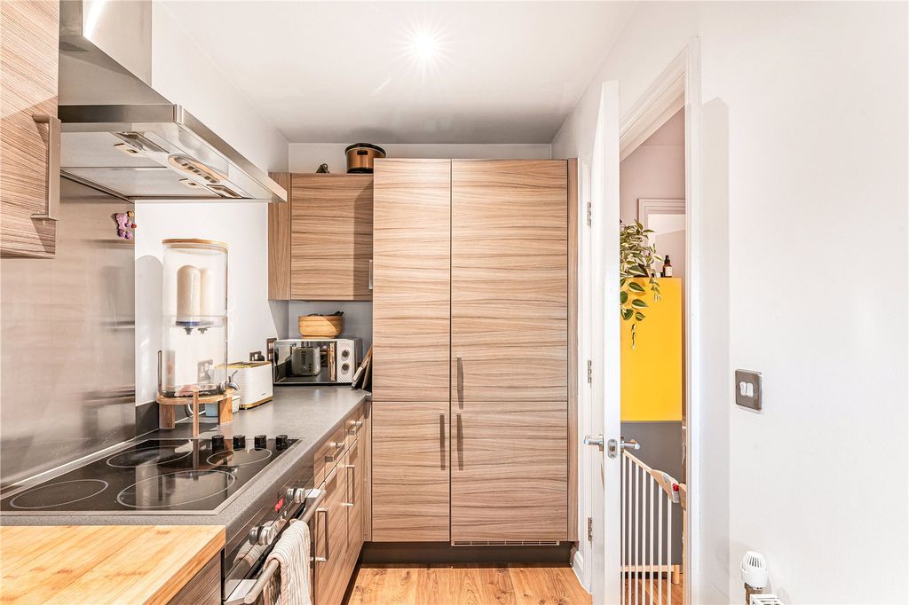 Property photo 3 of 13 Kitchen