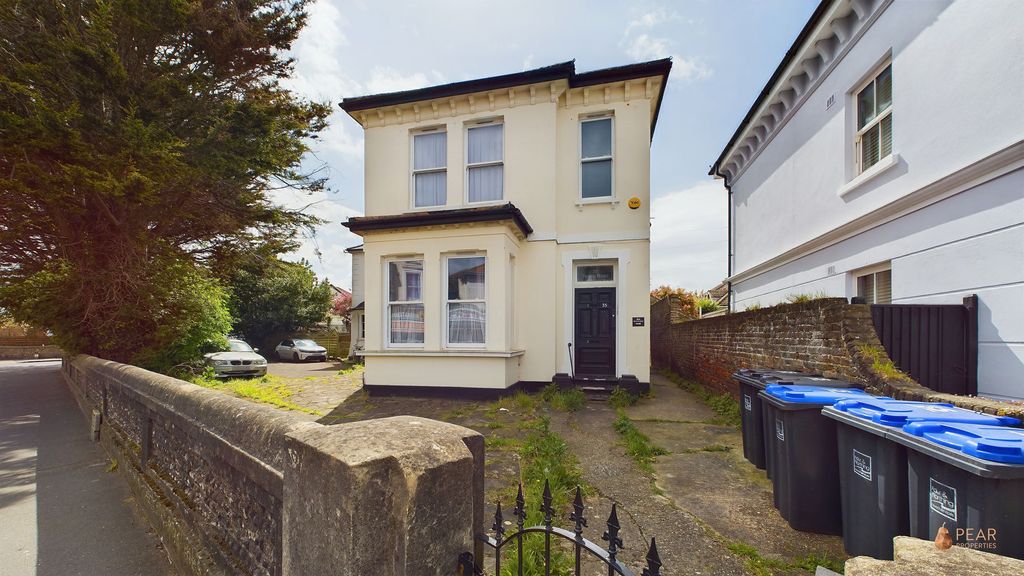 Property photo 1 of 7