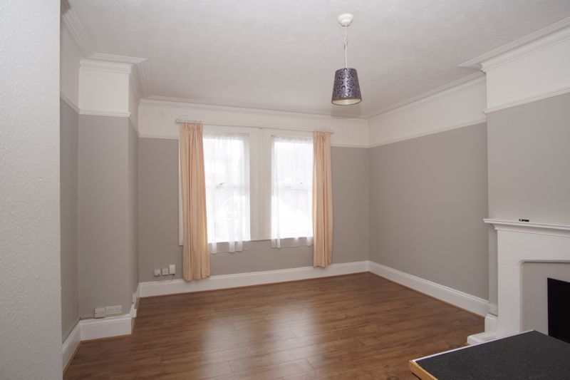 Property photo 2 of 7 Lounge