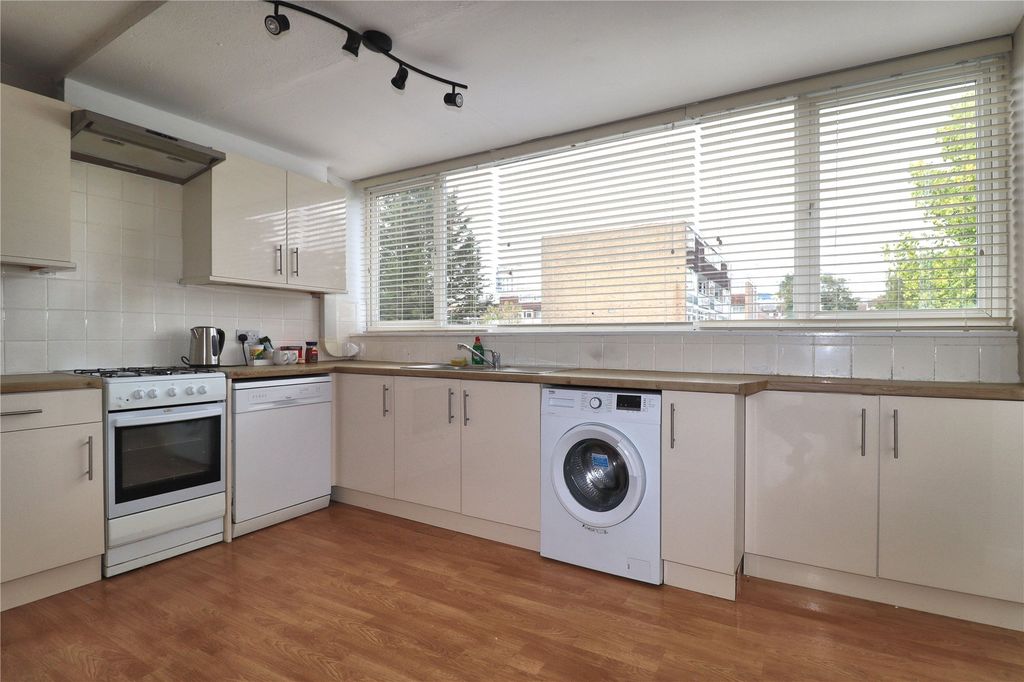 Property photo 2 of 8 Picture No. 02