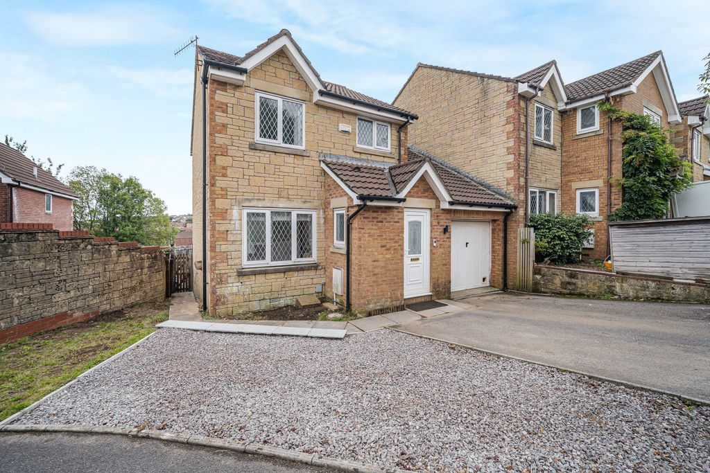 Property photo 2 of 44