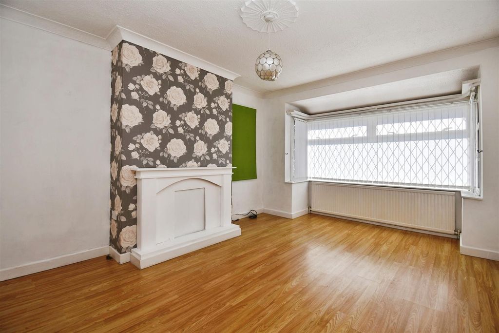 Property photo 2 of 17 Dd463100-U 20 2812 29.Jpg