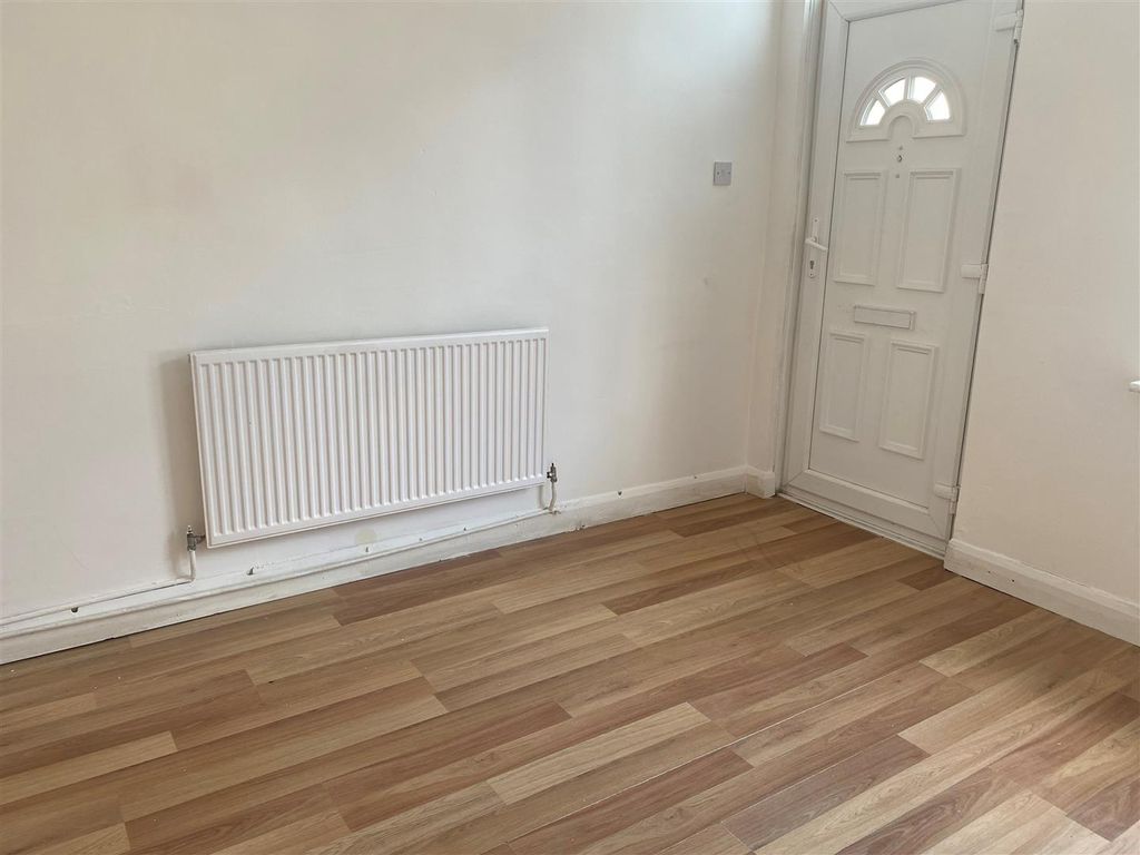 Property photo 2 of 7 Living Room 1.Jpg