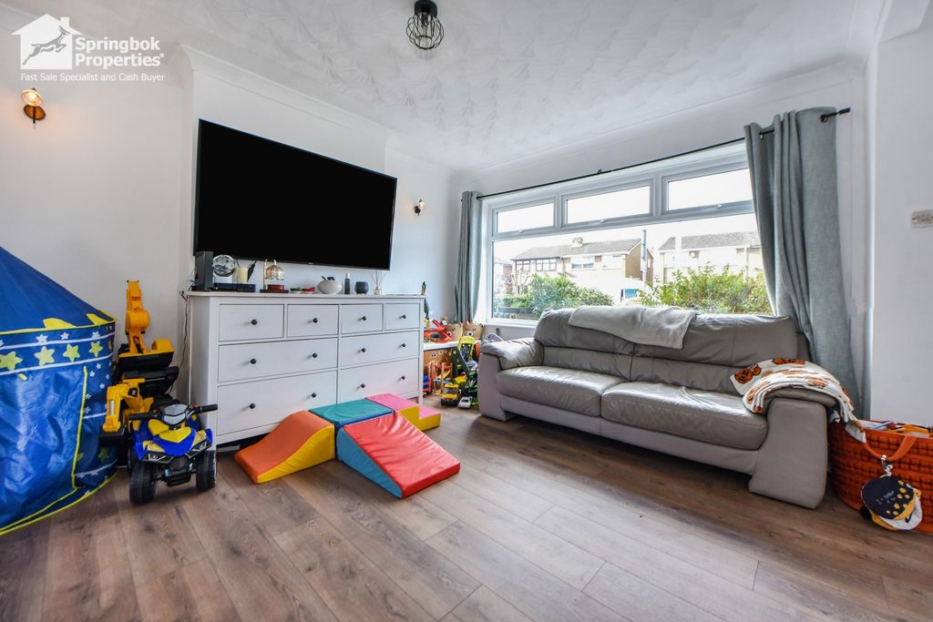 Property photo 2 of 13 Image 2