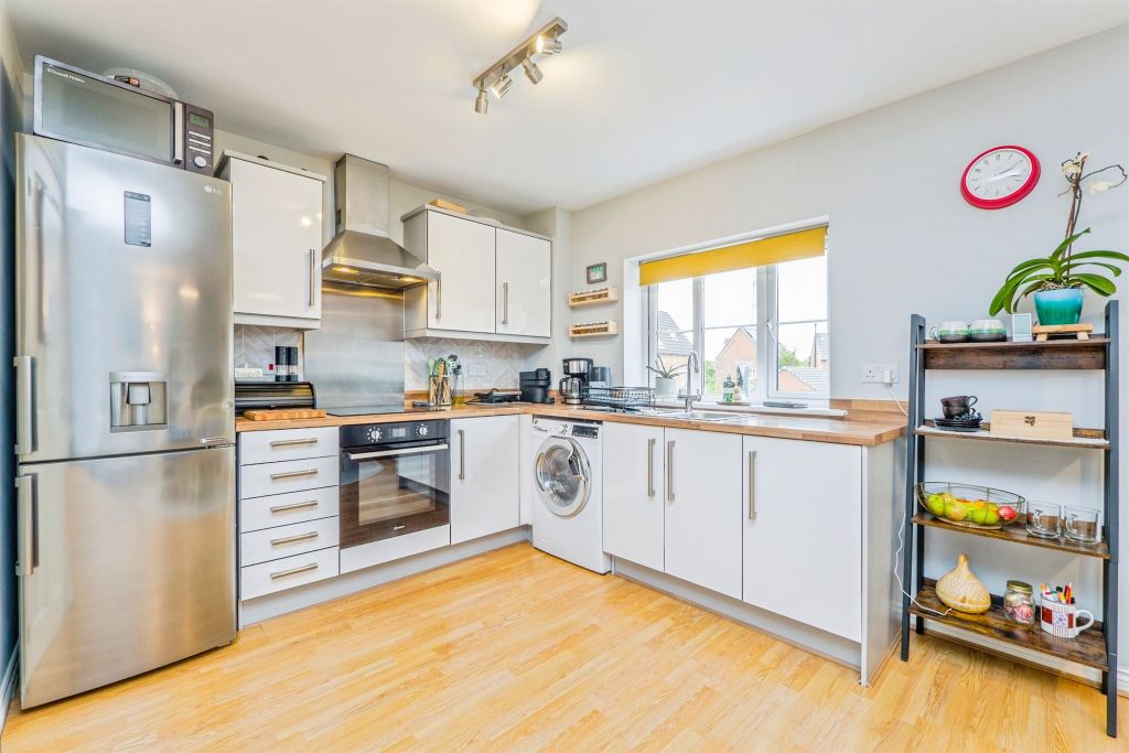 Property photo 2 of 16