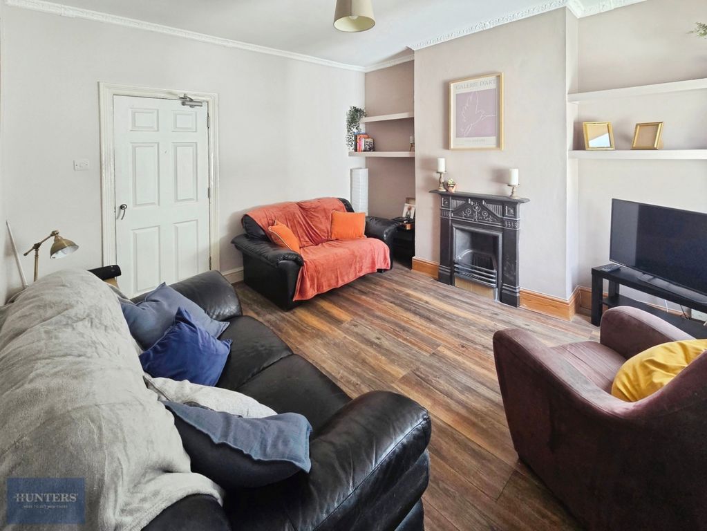 Property photo 3 of 17 Pbox-Img.Jpg