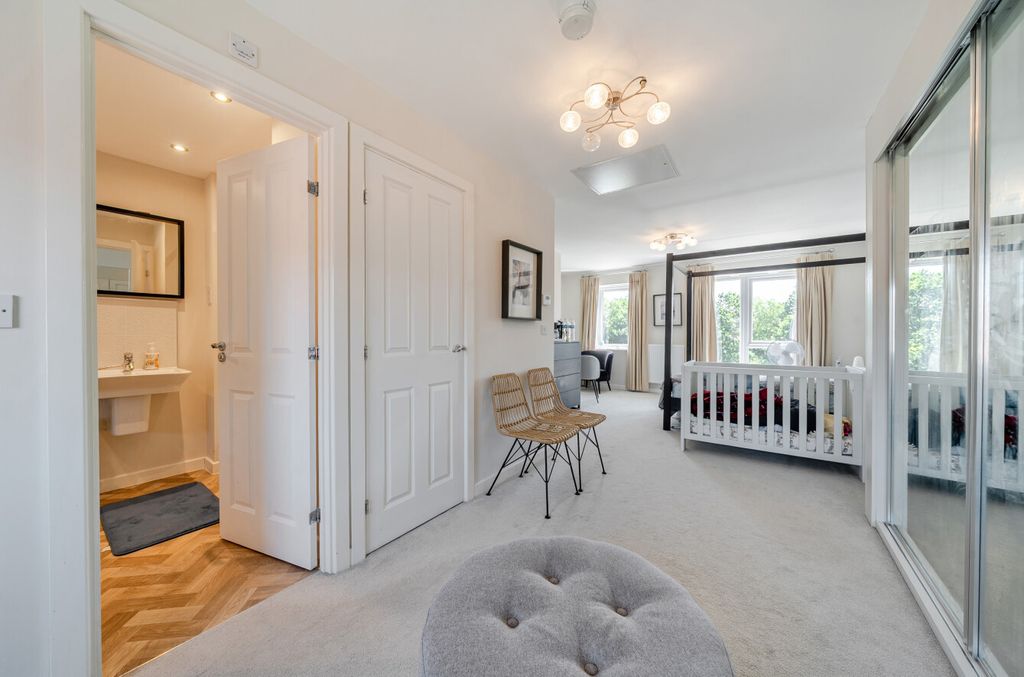 Property photo 2 of 18 1487086-4-6A4E413...
