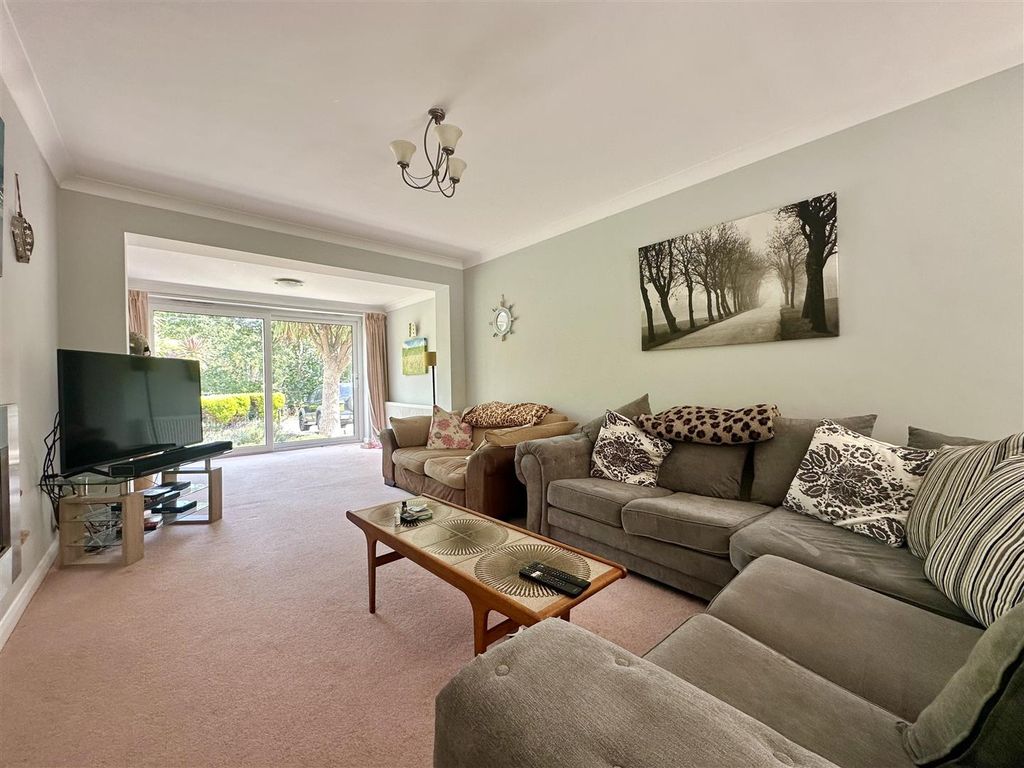Property photo 2 of 24