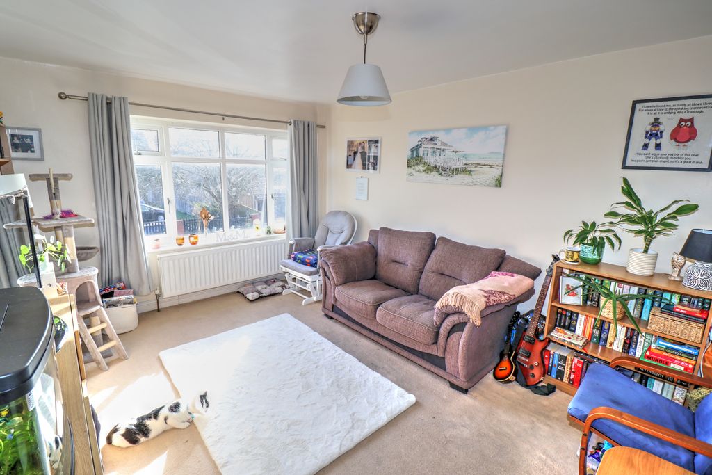 Property photo 2 of 14 Img_7951