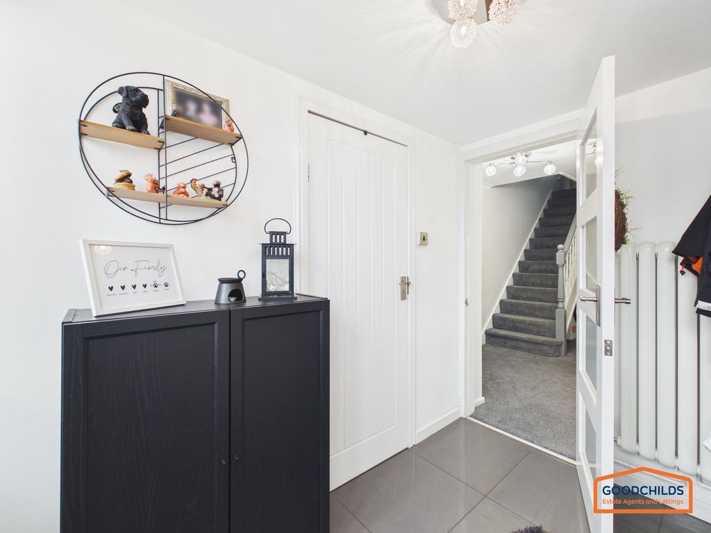 Property photo 2 of 25