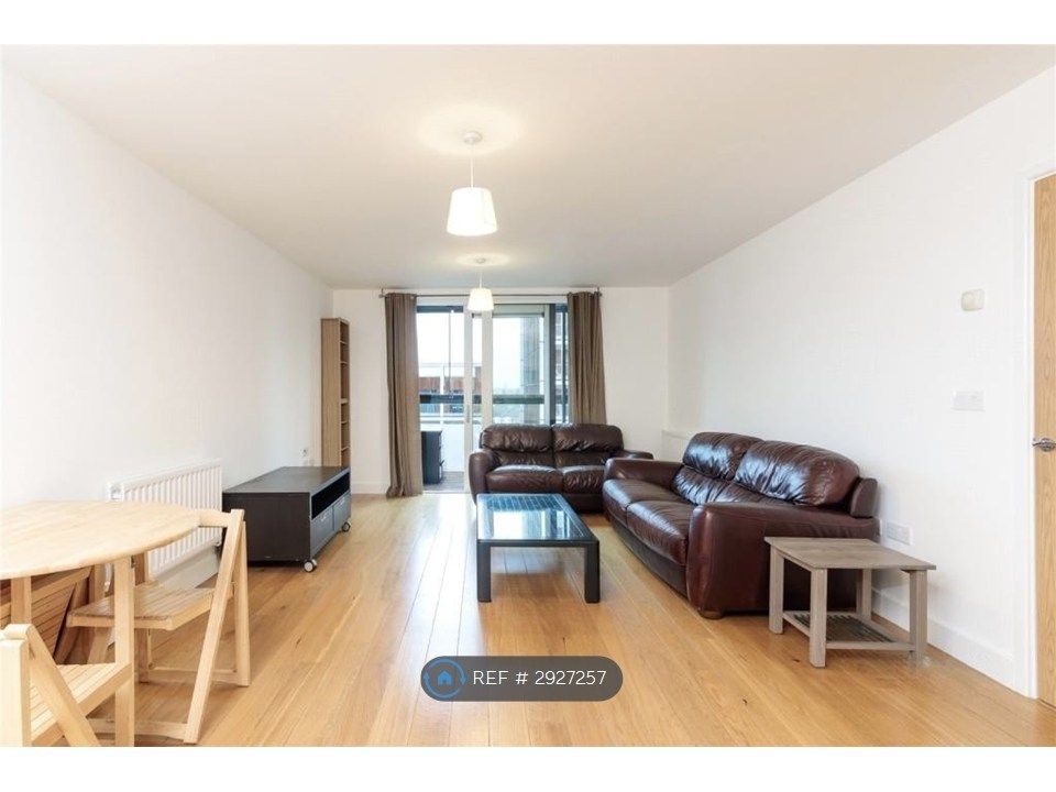 Property photo 2 of 23