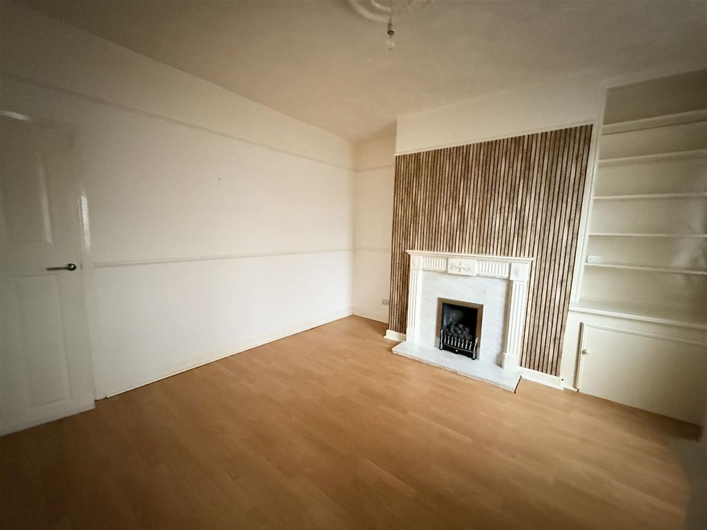 Property photo 2 of 12 Living Room