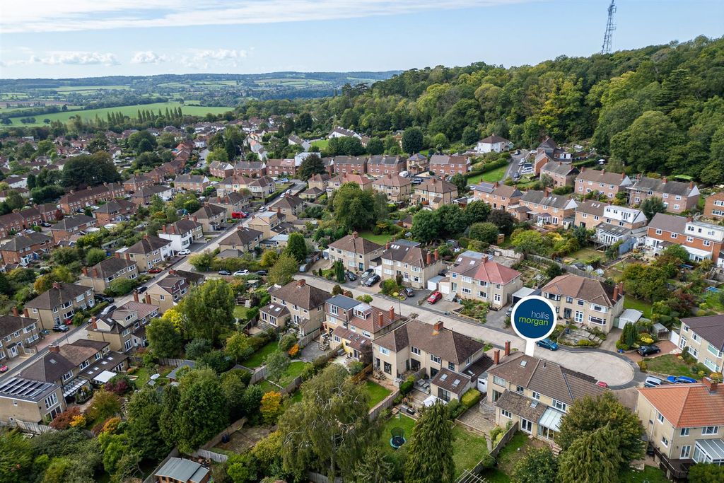 Property photo 3 of 37 14 Dentwood Grove, Coombe Dingle, Bristol Bs9 2Qh