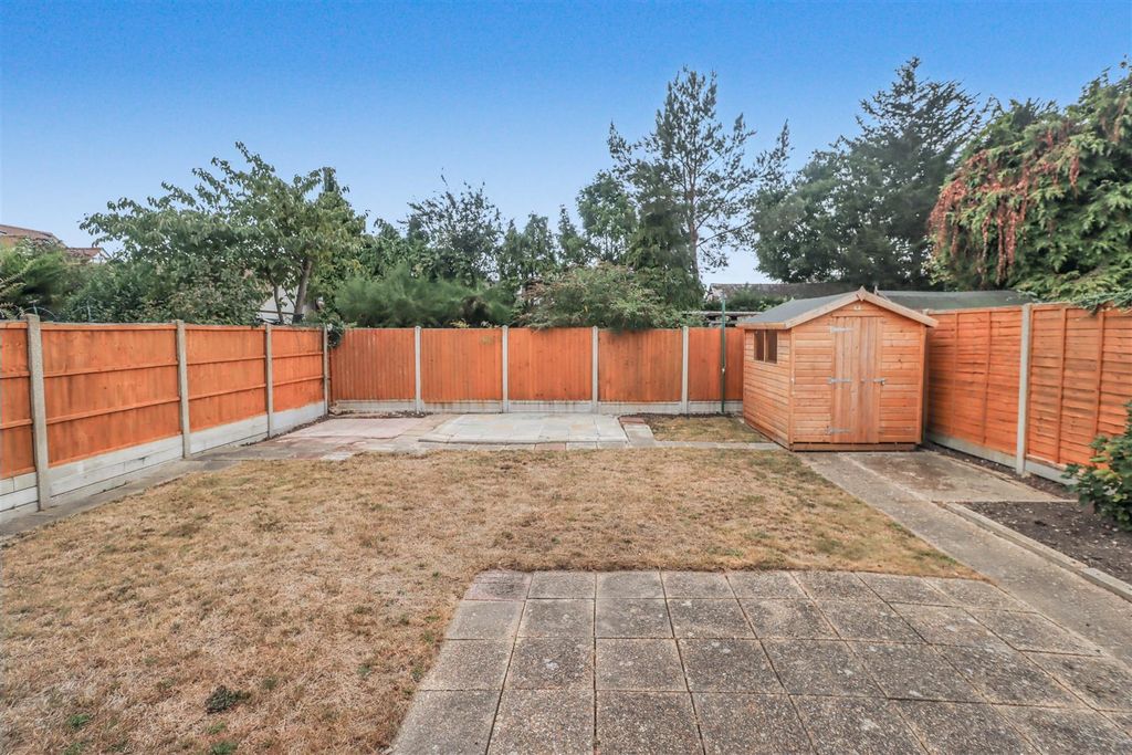 Property photo 2 of 18 9 Oakhuest Drive Outside-2.Jpg