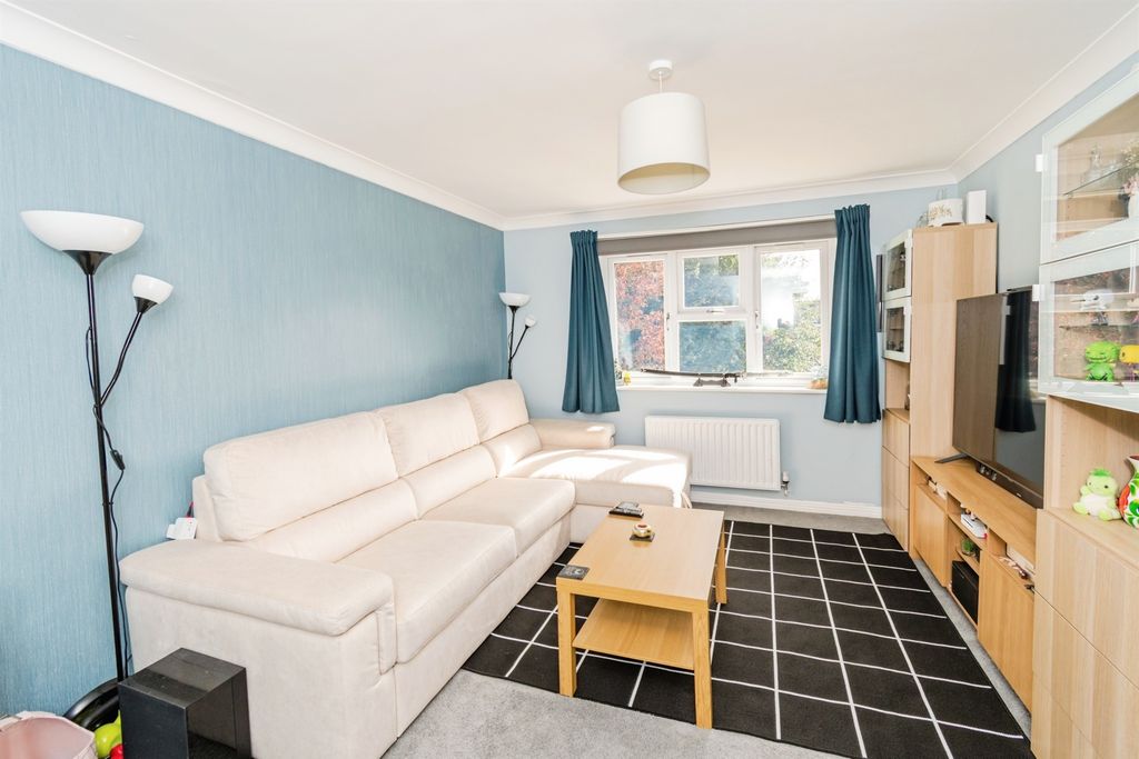 Property photo 3 of 15