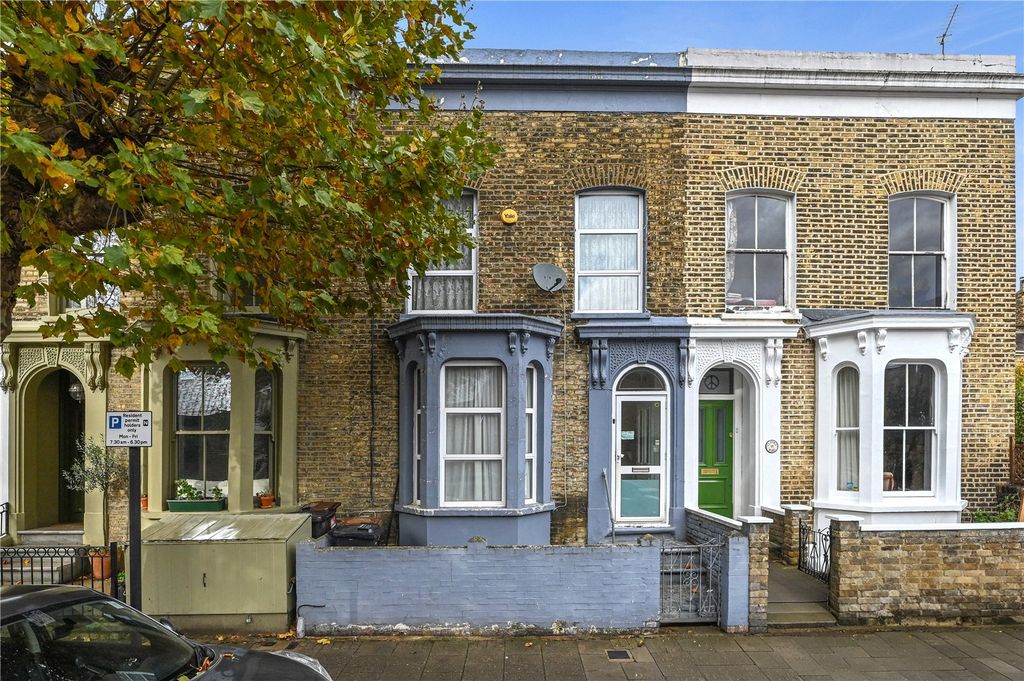 Property photo 2 of 25 External