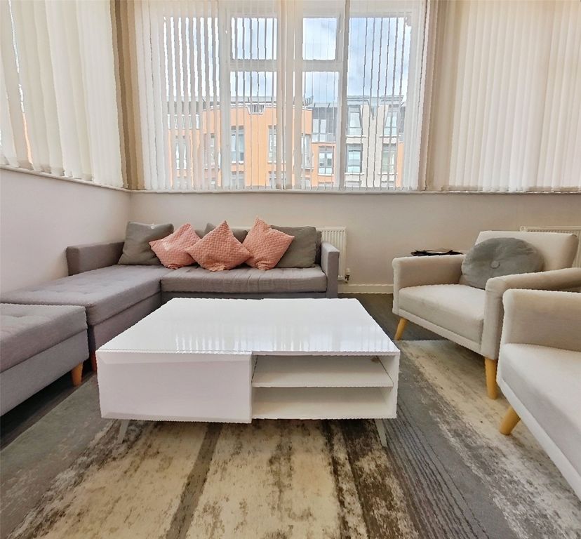 Property photo 3 of 8 Picture No. 09