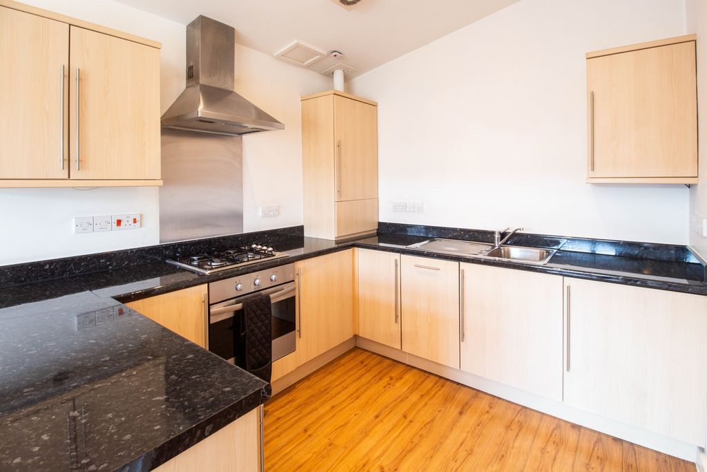 Property photo 2 of 7 Kitchen