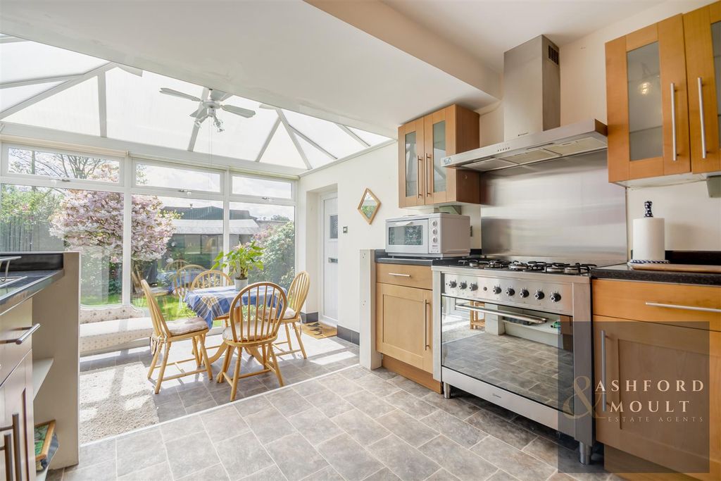 Property photo 2 of 32 Ashford-1.Jpg
