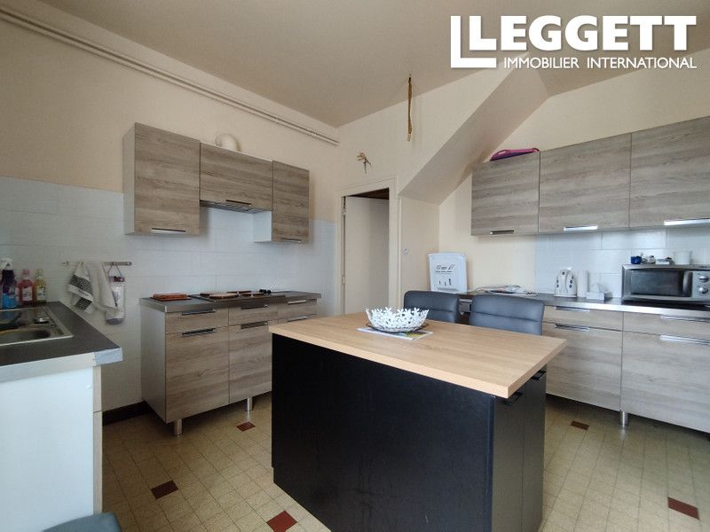 Property photo 3 of 10