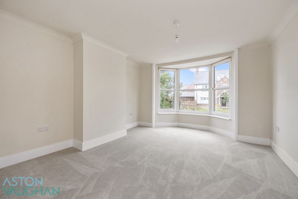 Property photo 2 of 15 5297261