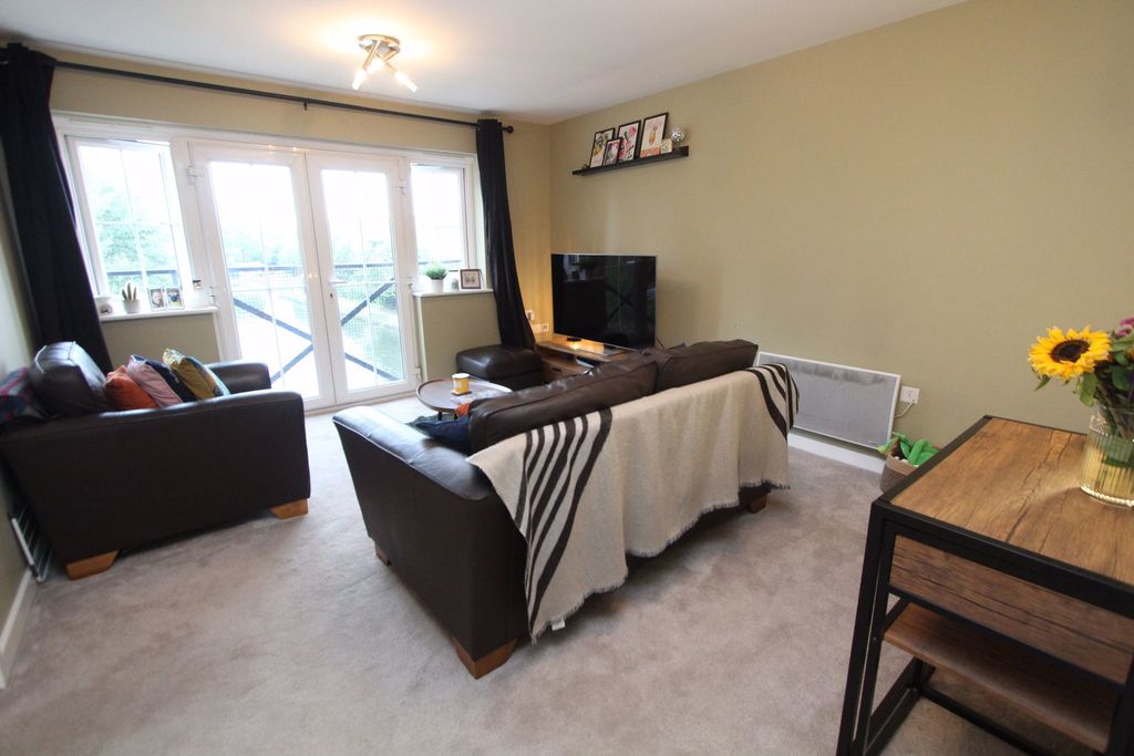 Property photo 3 of 12
