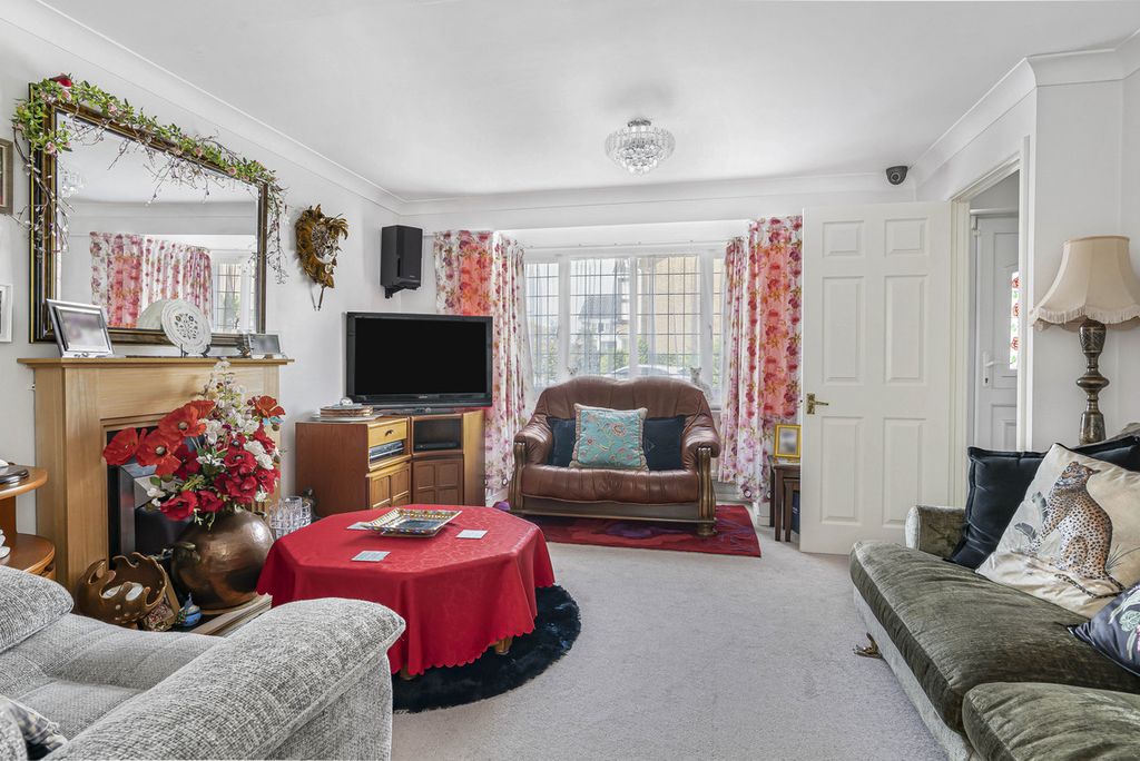 Property photo 2 of 23