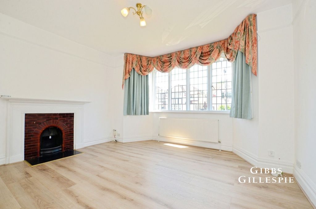 Property photo 2 of 28 Pbox-Img.Jpg