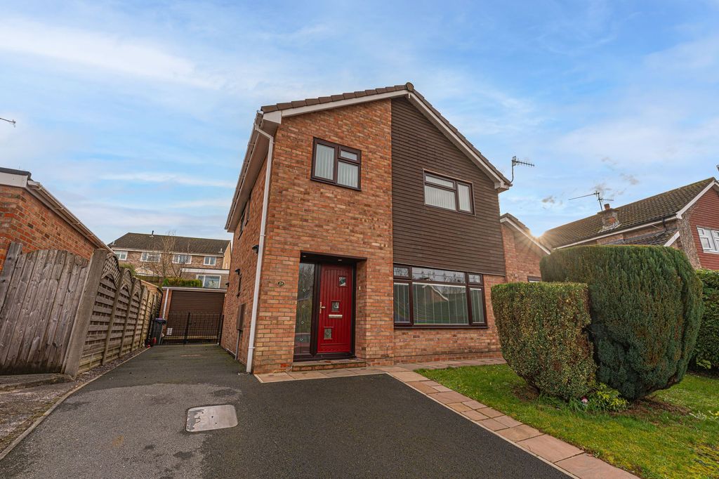 Property photo 1 of 33