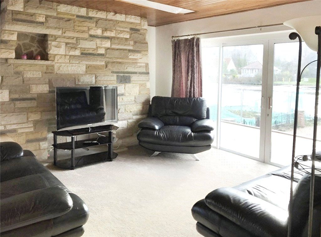 Property photo 2 of 5 Living Room