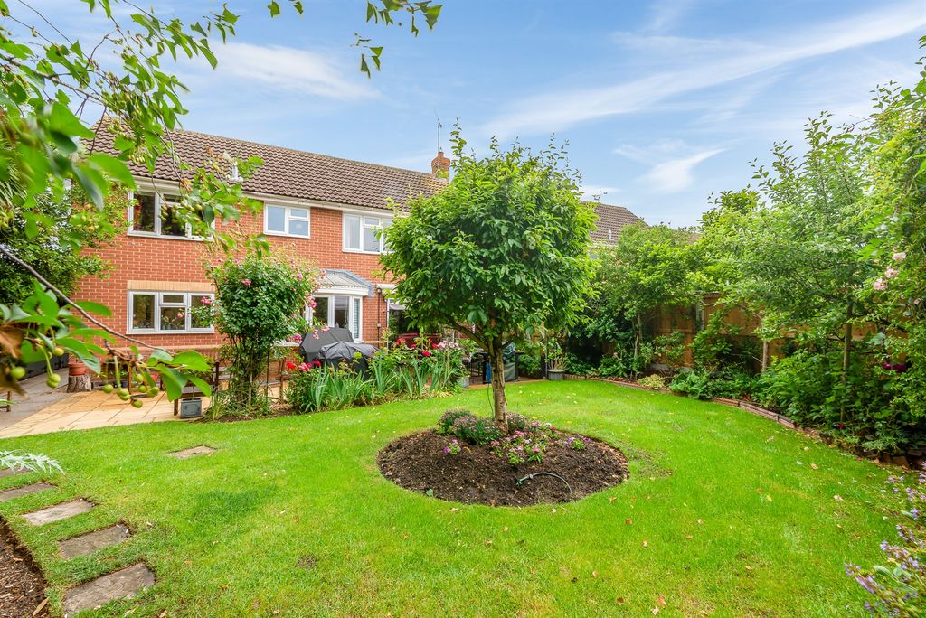 Property photo 2 of 17 Rear Garden