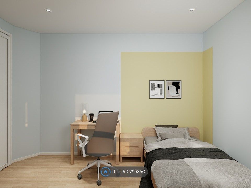 Property photo 3 of 10 Room 3