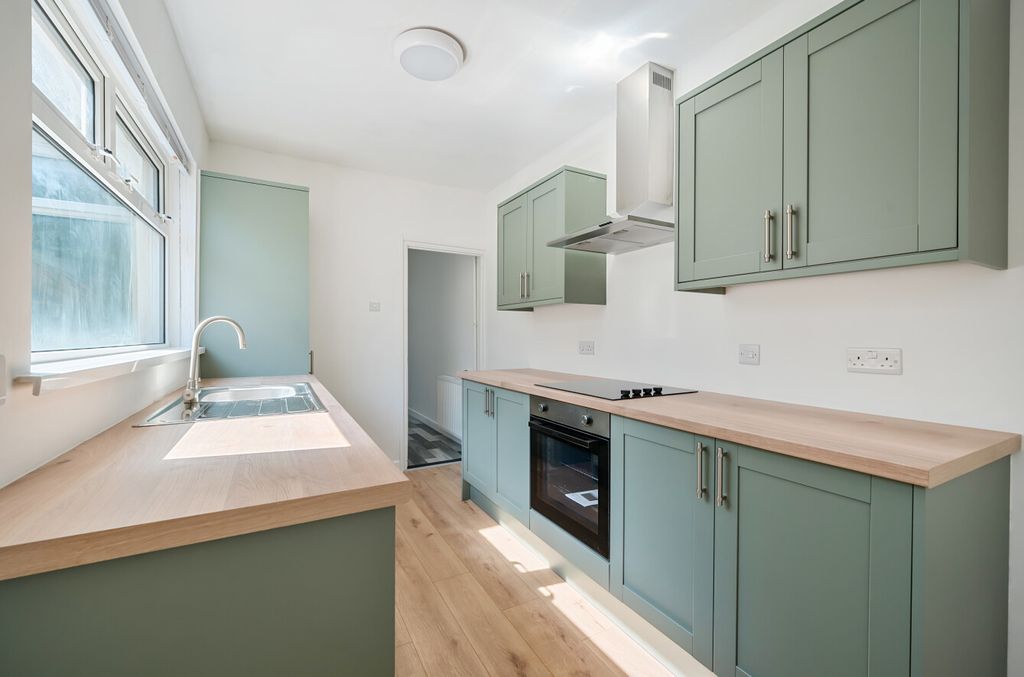 Property photo 2 of 12 1340234-20-68A8B9...