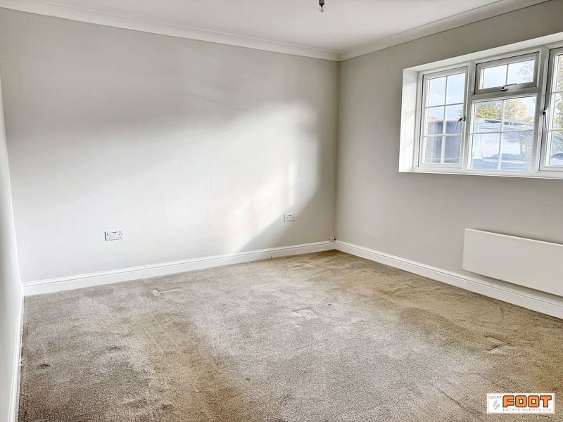 Property photo 3 of 12 Photo 1