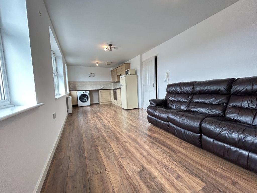 Property photo 2 of 10 Img_2926