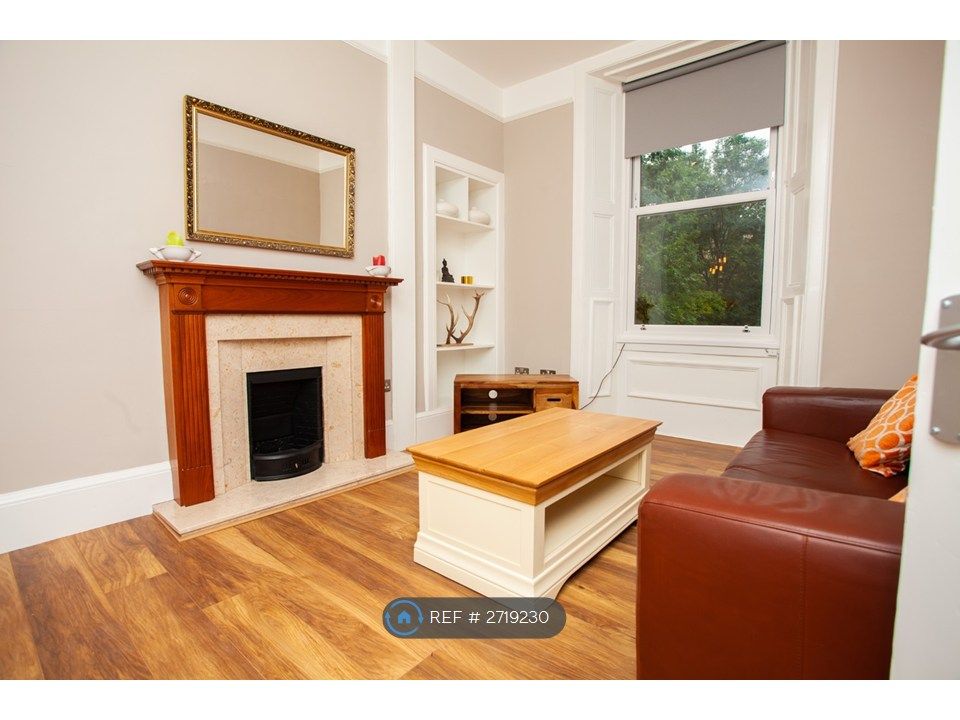 Property photo 3 of 11 Living Room View 3