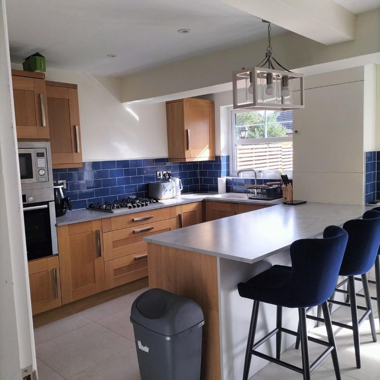 Property photo 3 of 28 Kitchen/Diner/Family Room