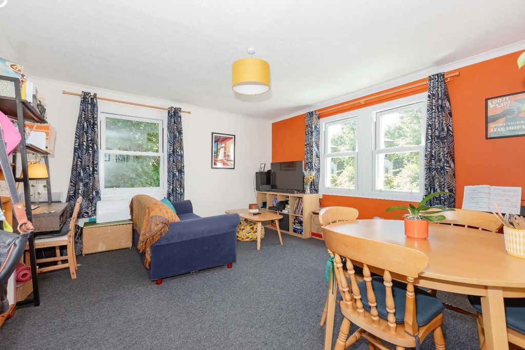 Property photo 3 of 14 Harrington Mansions.Jpg