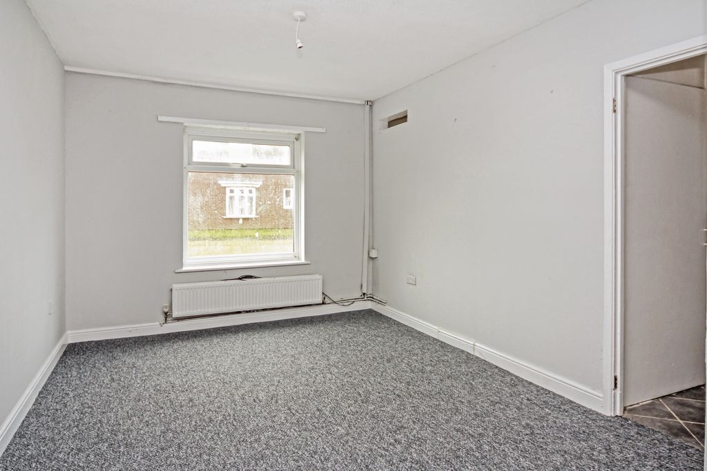 Property photo 2 of 7 Img_4334