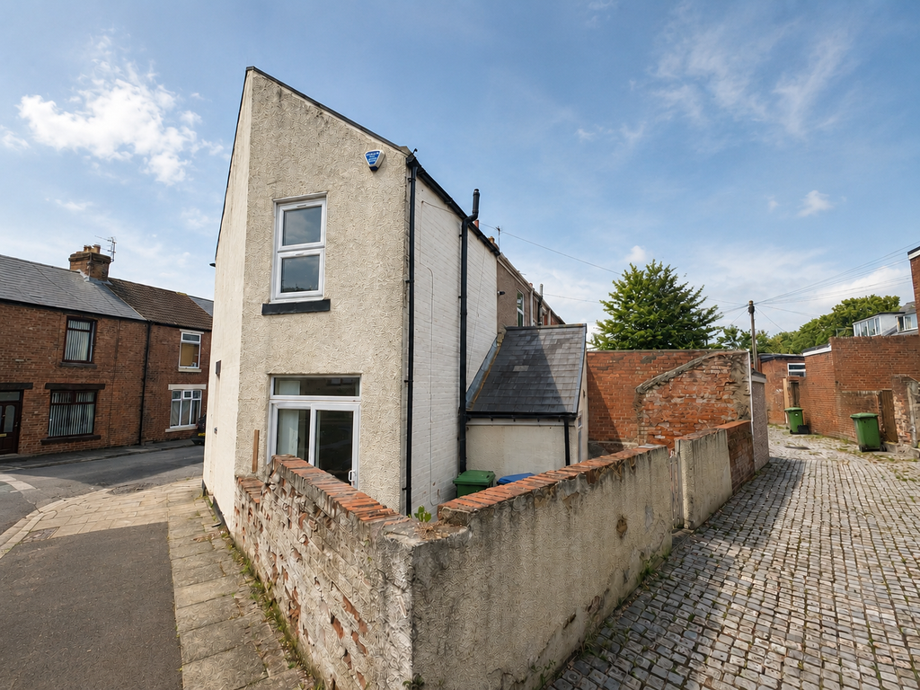 Property photo 2 of 12