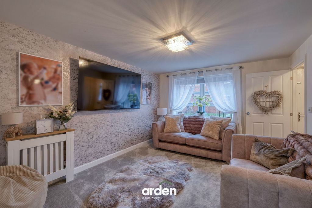 Property photo 2 of 13