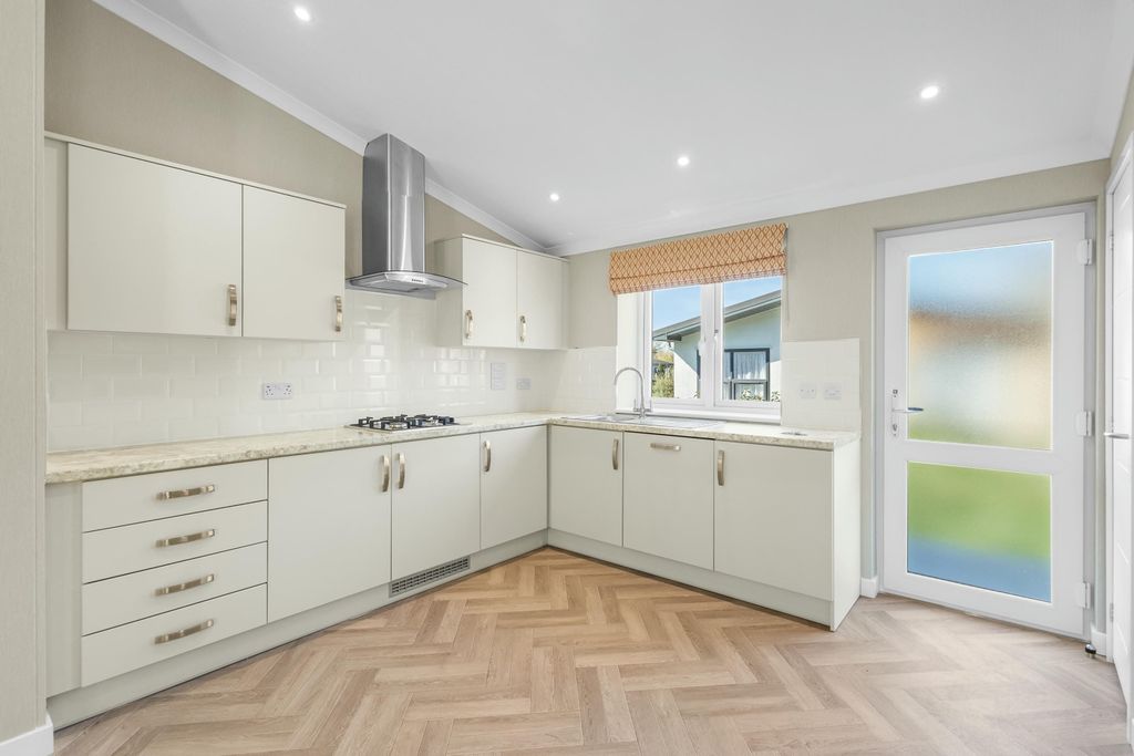 Property photo 3 of 10 Cddfe68116166d7E02Dd8505E34Fa6983942507133Ef1c083B