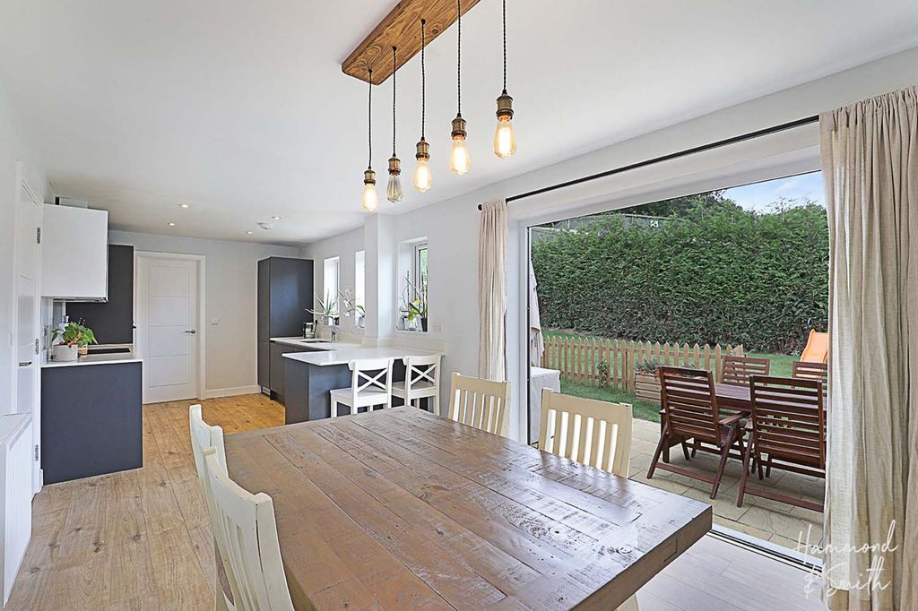 Property photo 3 of 22