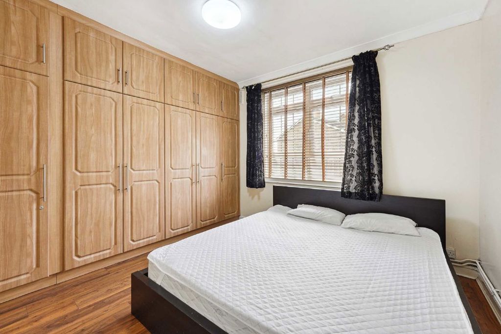 Property photo 2 of 4