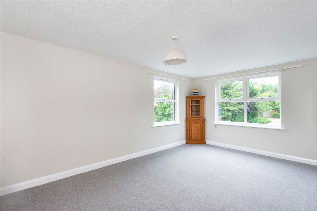 Property photo 3 of 10 Picture No. 02