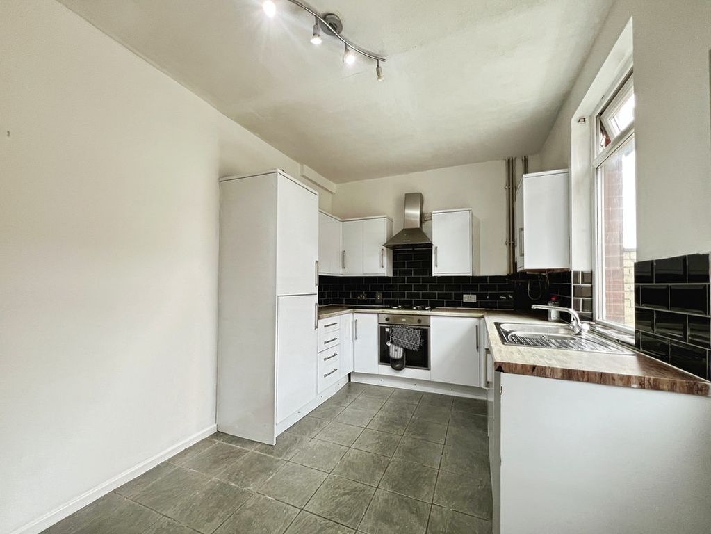 Property photo 2 of 13 Kitchen