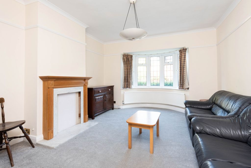 Property photo 2 of 10 Reception