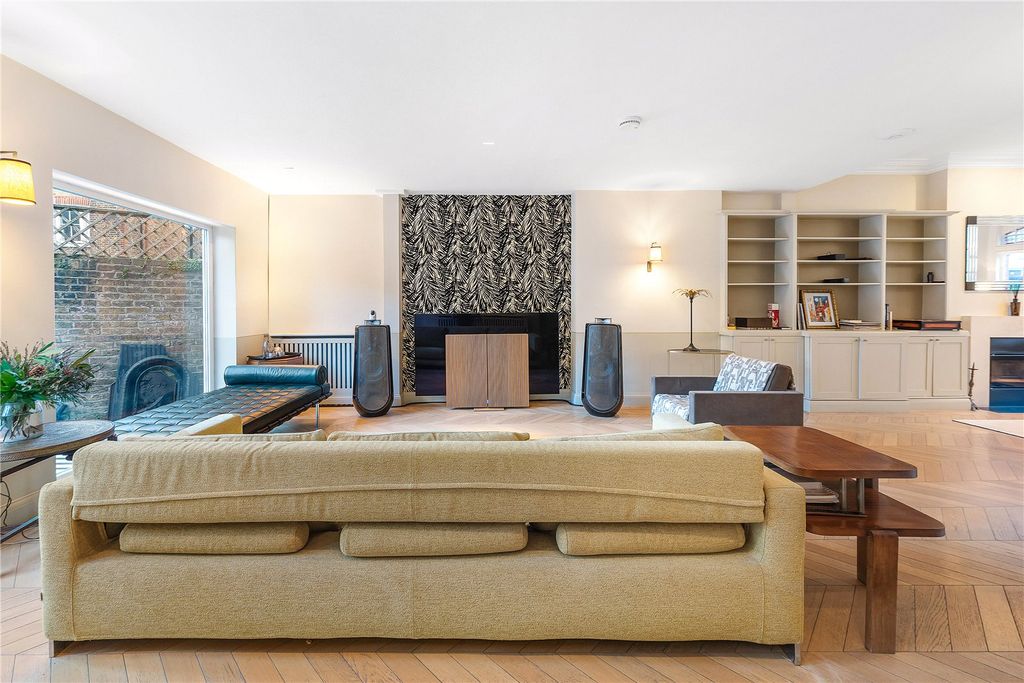 Property photo 3 of 36 Picture No. 98